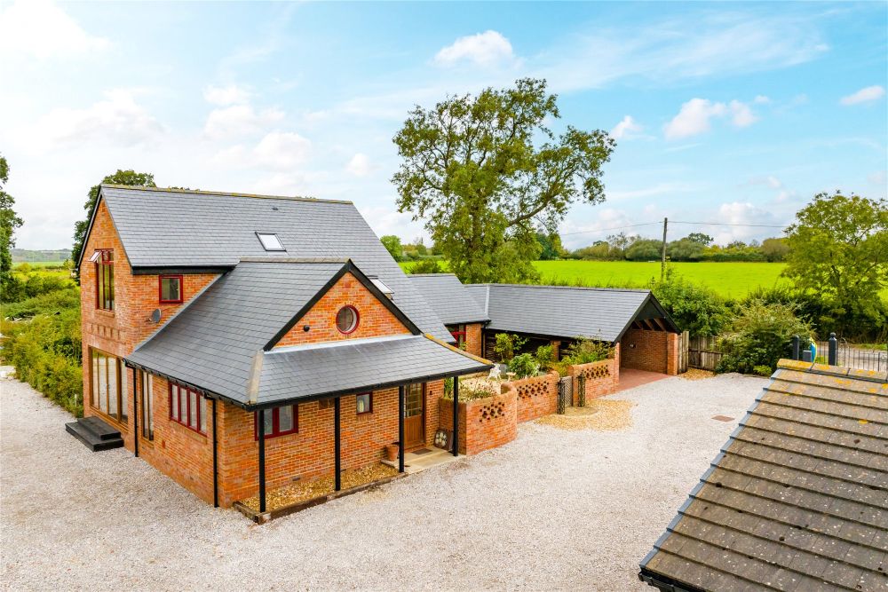 dean-road-farm-buckinghamshire-equestrian-property-for-sale-2