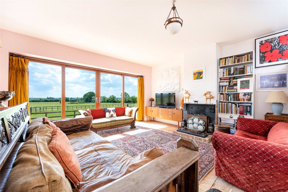 dean-road-farm-buckinghamshire-equestrian-property-for-sale-4